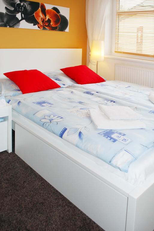 Apartmany Rokytka U Sjezdovky โรกีนีซ นัด ยีเซอโร ภายนอก รูปภาพ