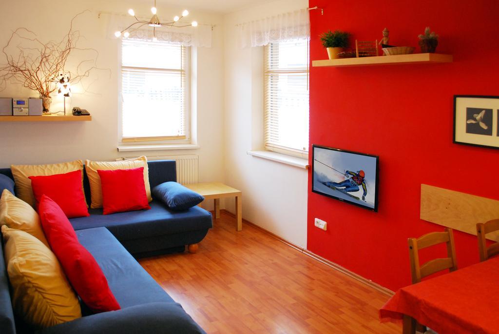 Apartmany Rokytka U Sjezdovky โรกีนีซ นัด ยีเซอโร ภายนอก รูปภาพ